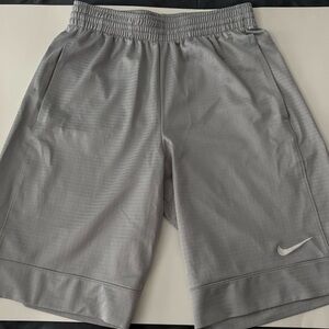 Nike Men's Light Gray Athletic Shorts